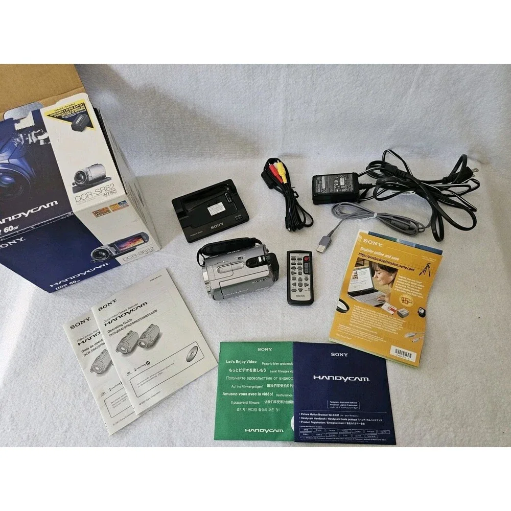 Sony DCR SR82 Handycam 60GB HDD Camcorder NightShot Dock Remote Box Manuals